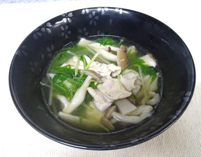 豚肉ときのこの中華風スープ