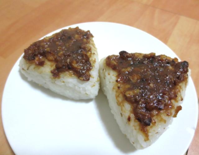 くるみ味噌の焼きおにぎり