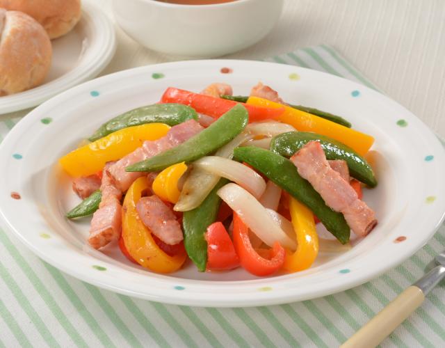 スナップえんどうとパプリカのドレッシング炒め