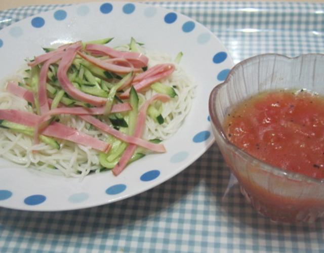 トマトつけそうめん