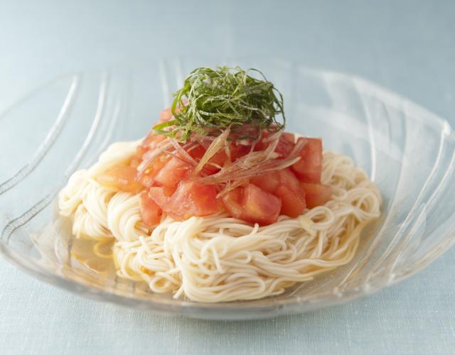 トマトとみょうがのそうめん