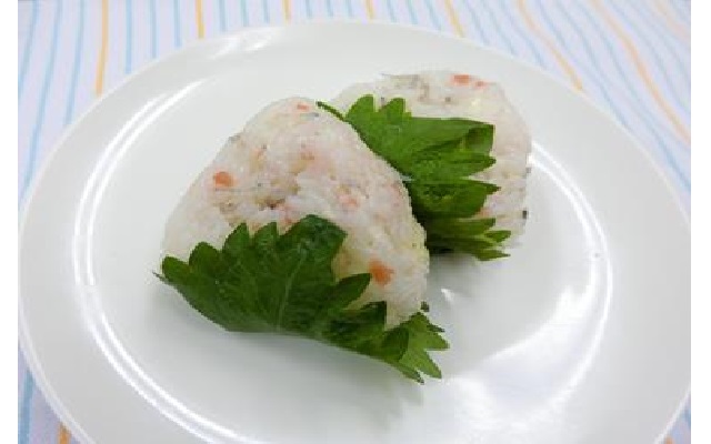 梅チーズオイルおにぎり