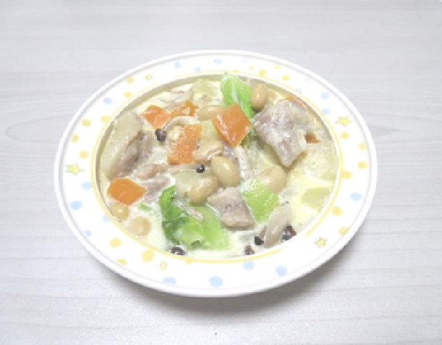 大豆と野菜のミルク煮