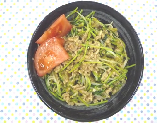 もやしと豆苗の味噌丼