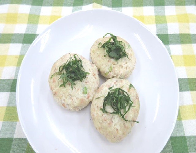 レンジで!鮭と豆腐のハンバーグ