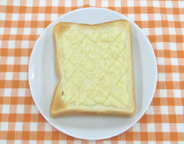 食パンでメロンパン