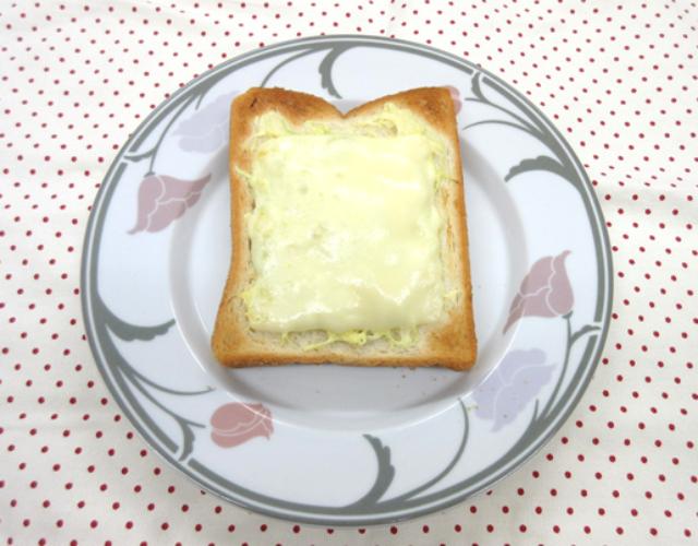 カレーマヨキャベツトースト