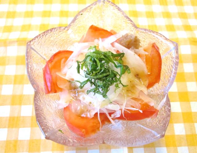 玉ねぎとトマトの梅ポン酢サラダ