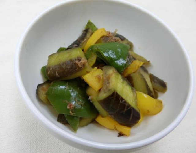 なすとピーマンの炒め土佐煮