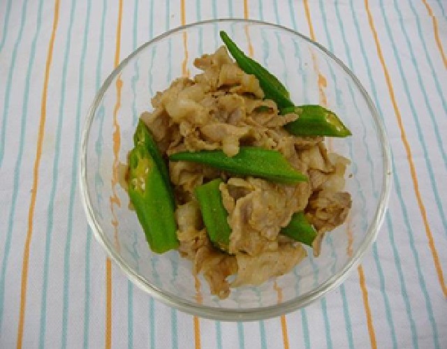 オクラと豚肉のごま和え