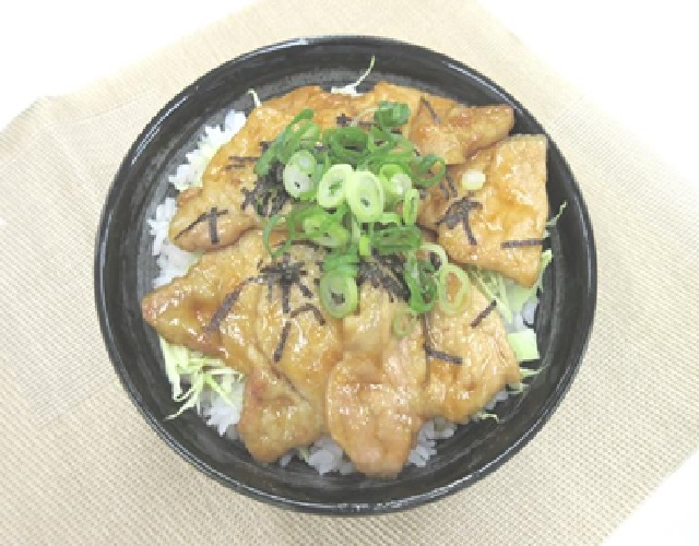 豚 丼 栄養士