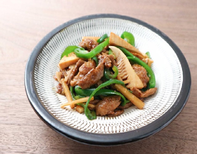 大豆のお肉でヘルシー青椒肉絲